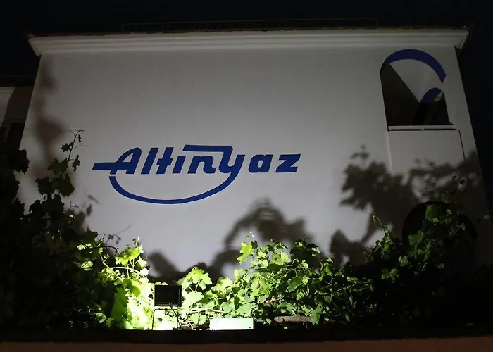 מלון Altinyaz 3*