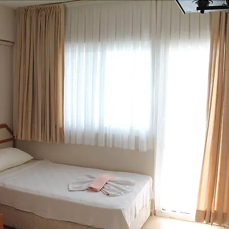 Altınyaz Otel Çeşme