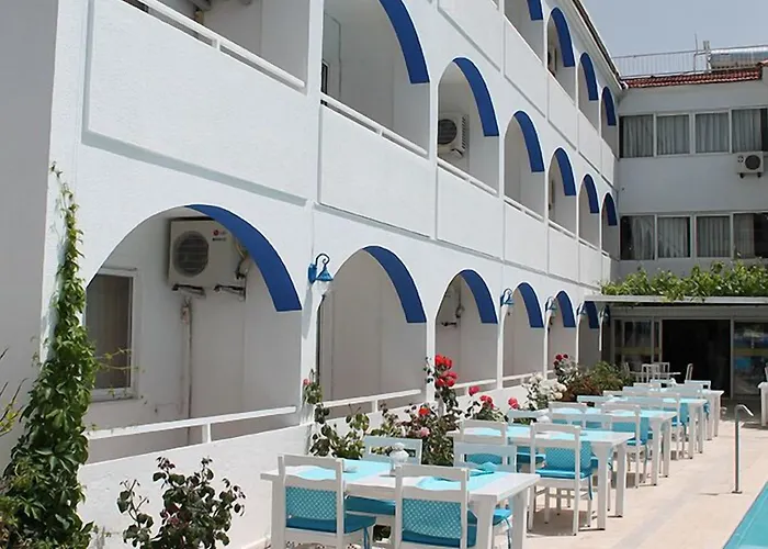 Hotel Altinyaz 3*